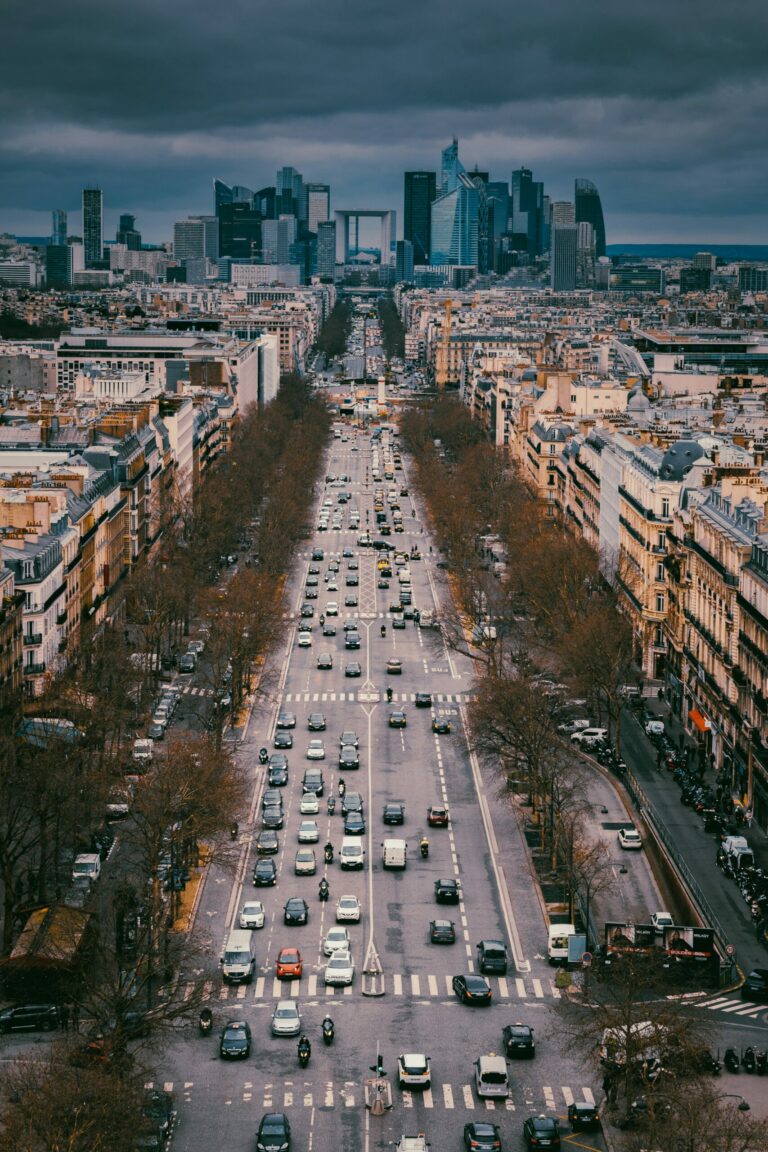 view paris car traffic france 2035 electric car