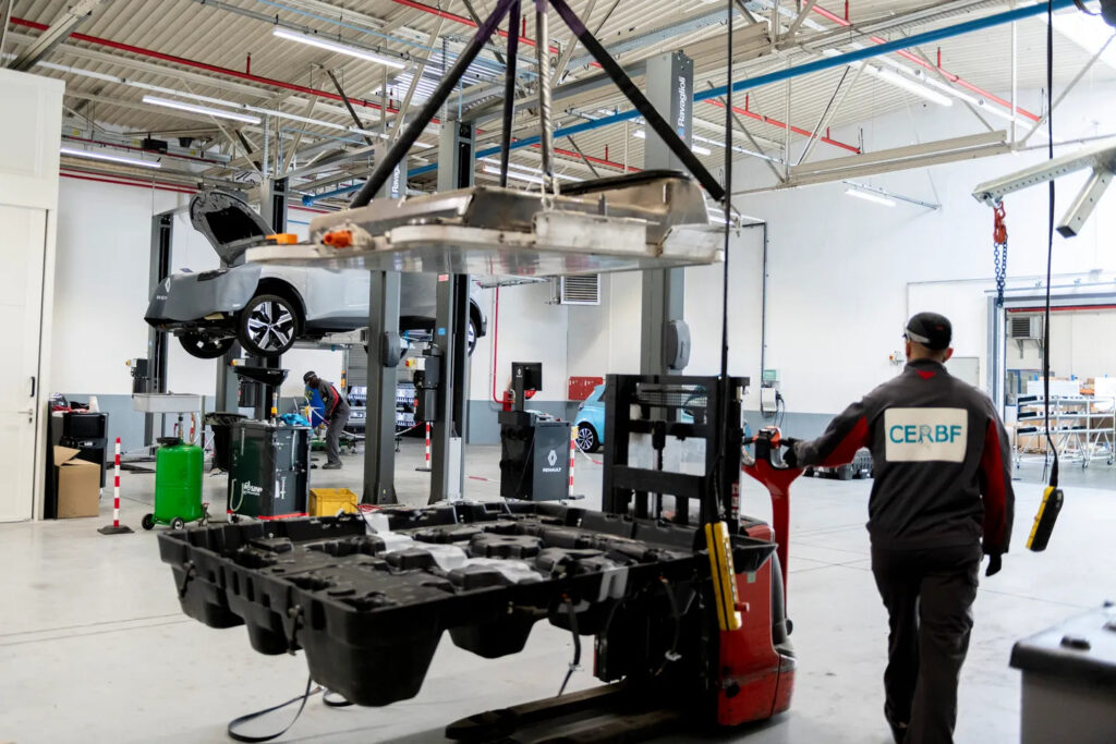 usine renault flins recyclage batteries
