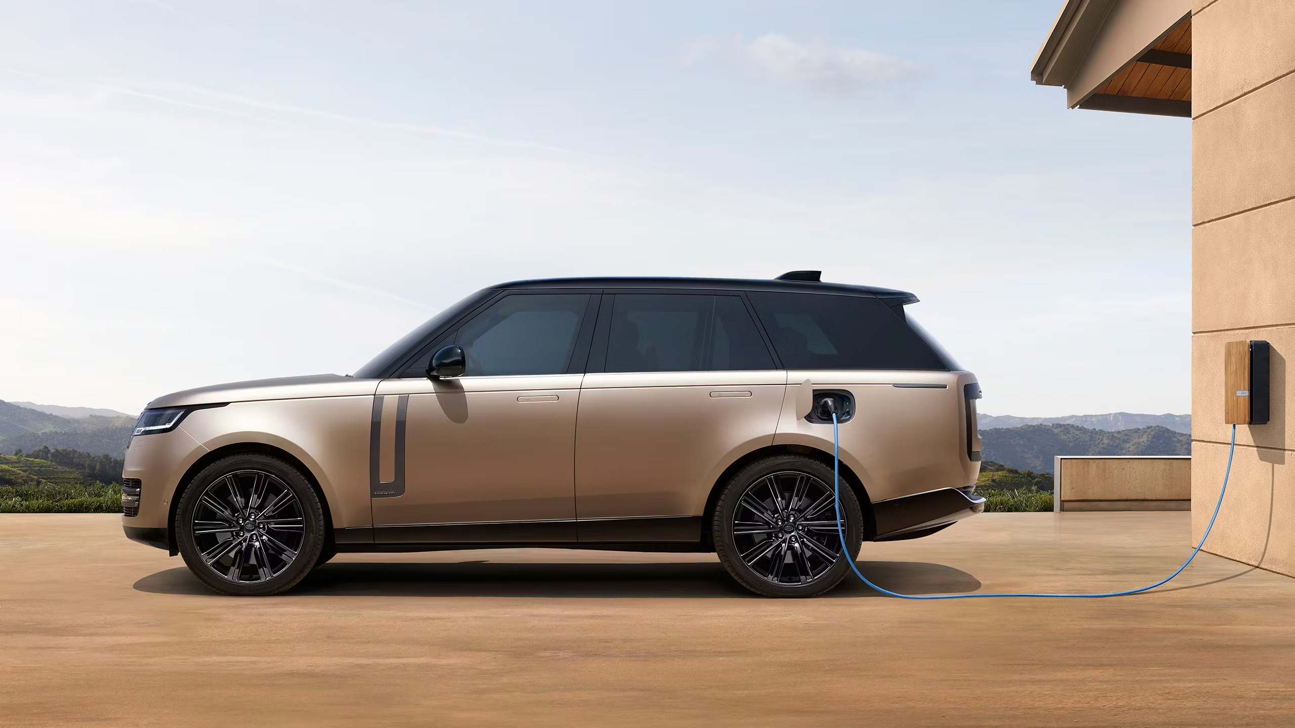 Jaguar Land Rover repousse le lancement du Range Rover électrique