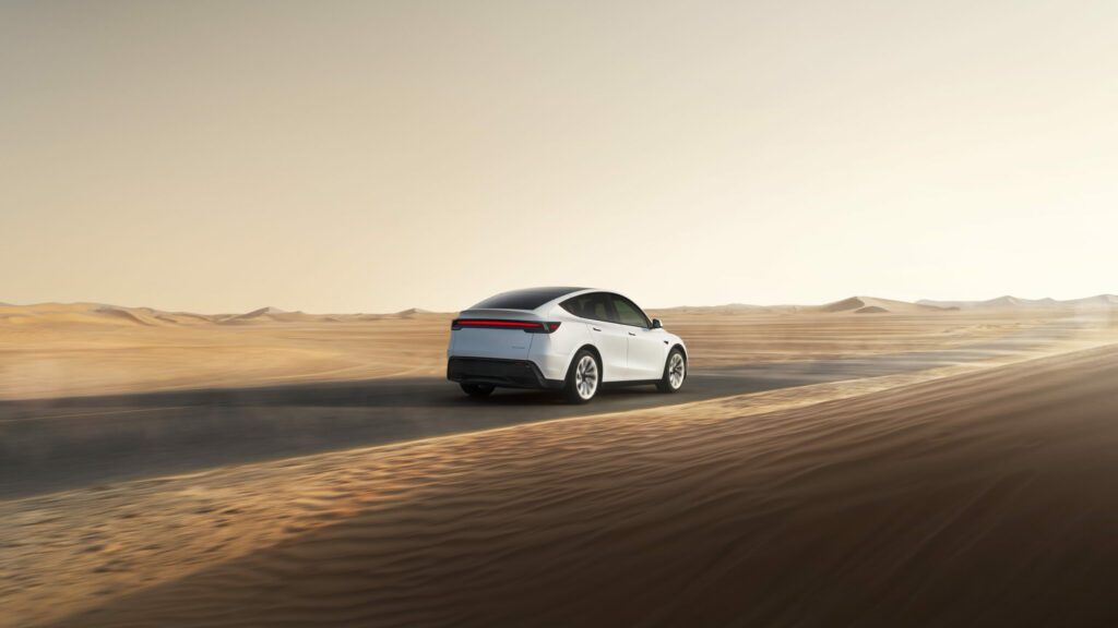 Tesla Model Y SUV électrique de milieu de gamme