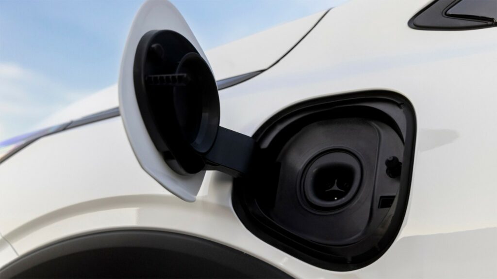 Chevrolet Bolt 2027 NACS socket for fast charging