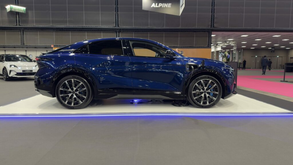 profil suv électrique coupé alpine A390 fastback