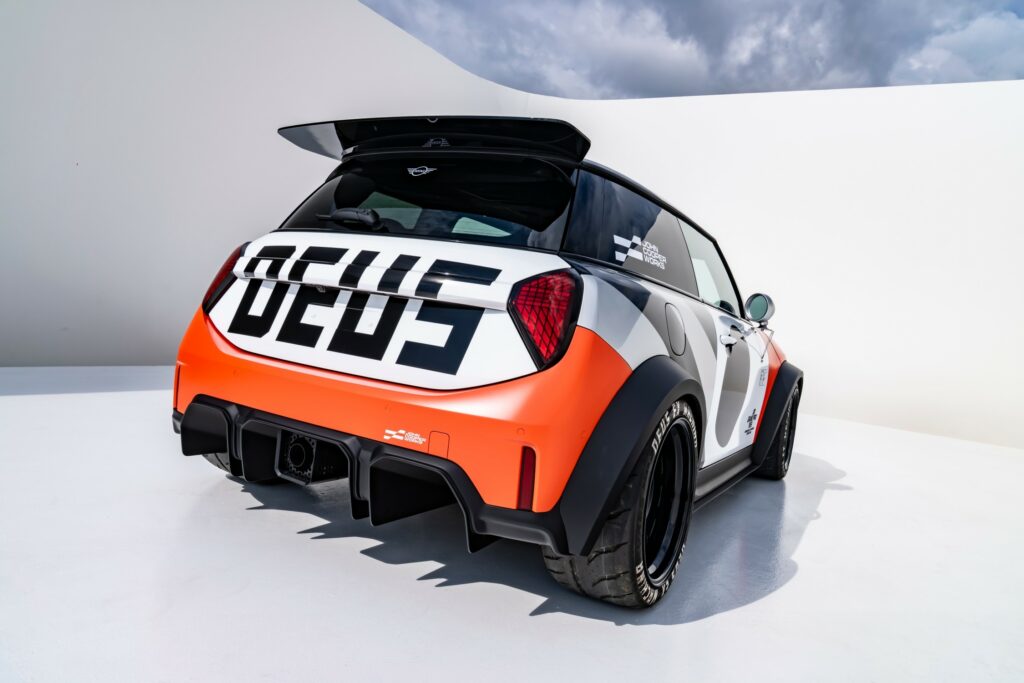 the machina mini jcw deus