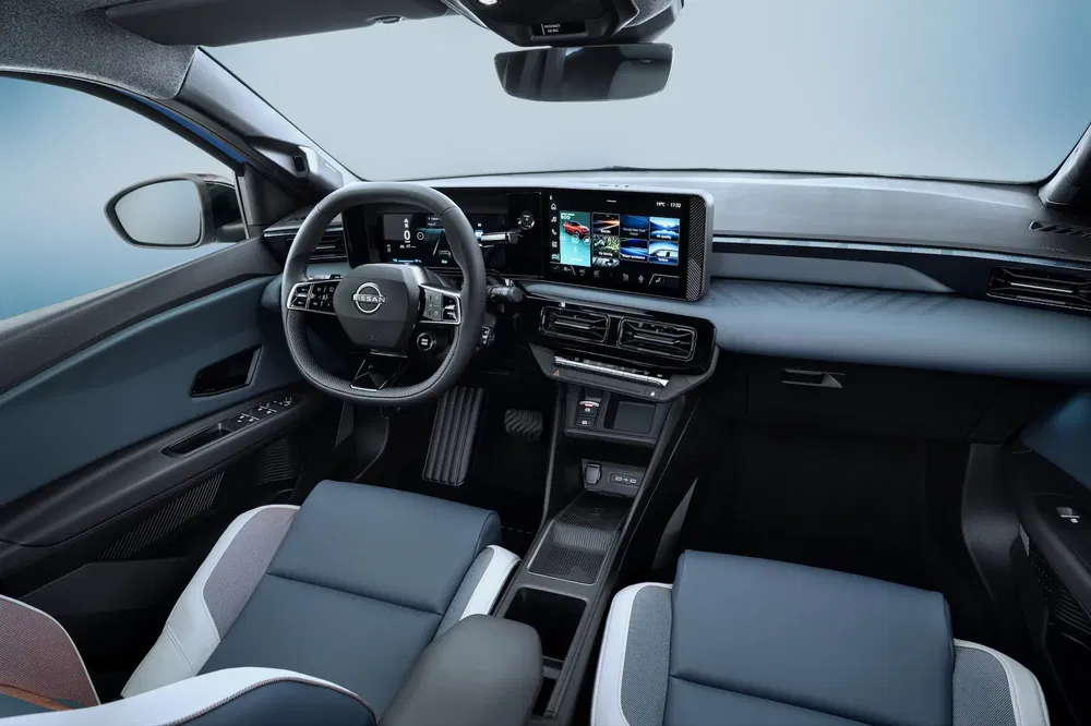 abitacle Nissan Micra électrique 2025 avec double écran et éclairage personnalisable
