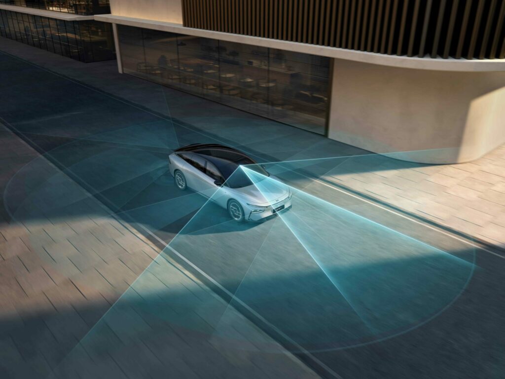 xpeng p7+ berline chinoise electrique salon iaa mobility