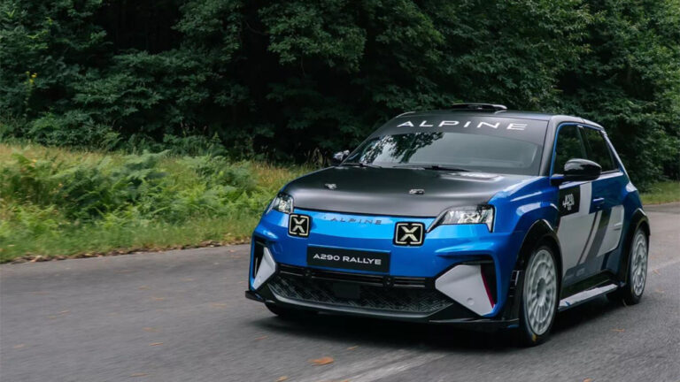 Alpine A290 Rallye électrique stylisée, vue de face, design agressif et lignes sportives