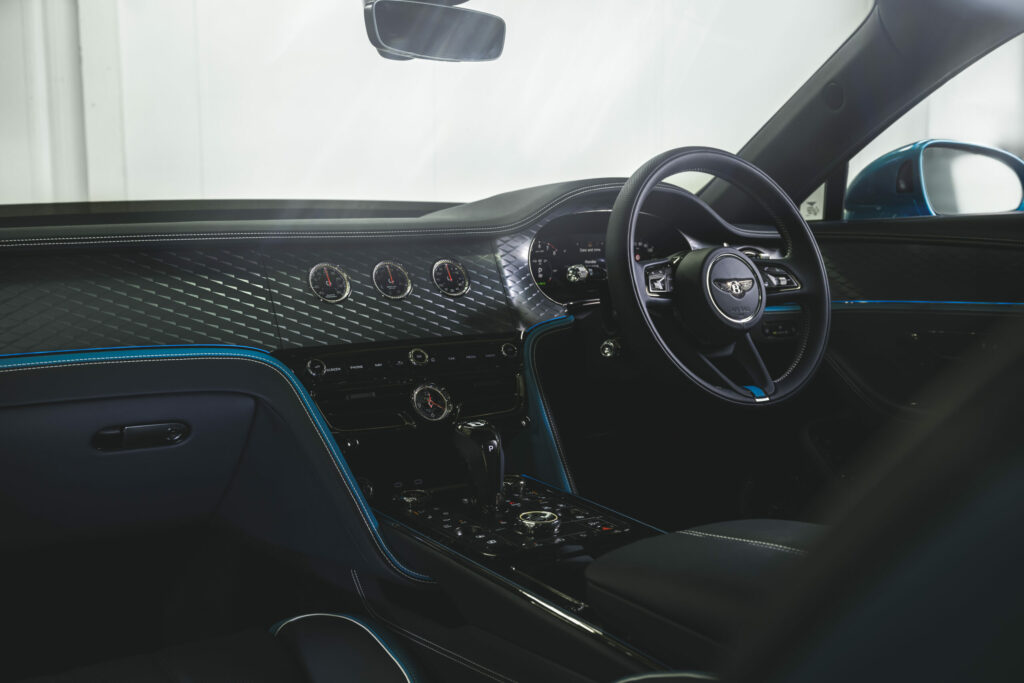 Bentley Flying Spur 2025 dashboard with Ombré by Mulliner paintwork and hand-crafted finish