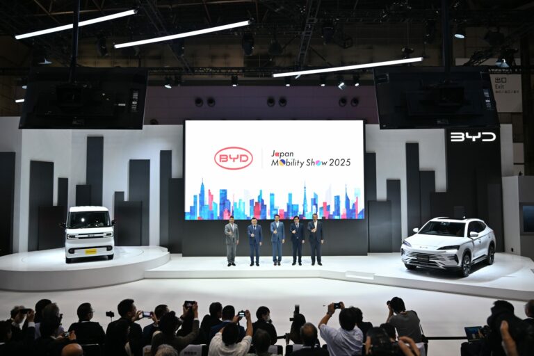 Conférence de presse BYD au Japan Mobility Show 2025 avec BYD RACCO et SEALION 6 DM-i