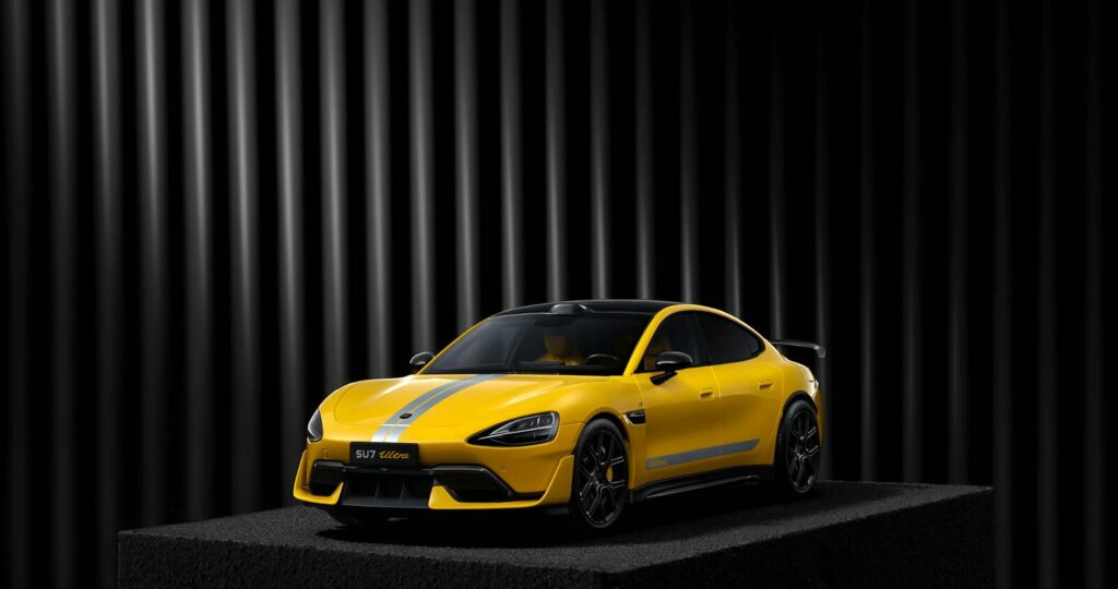 Xiaomi SU7 Ultra electric sports saloon aerodynamic design fast charging