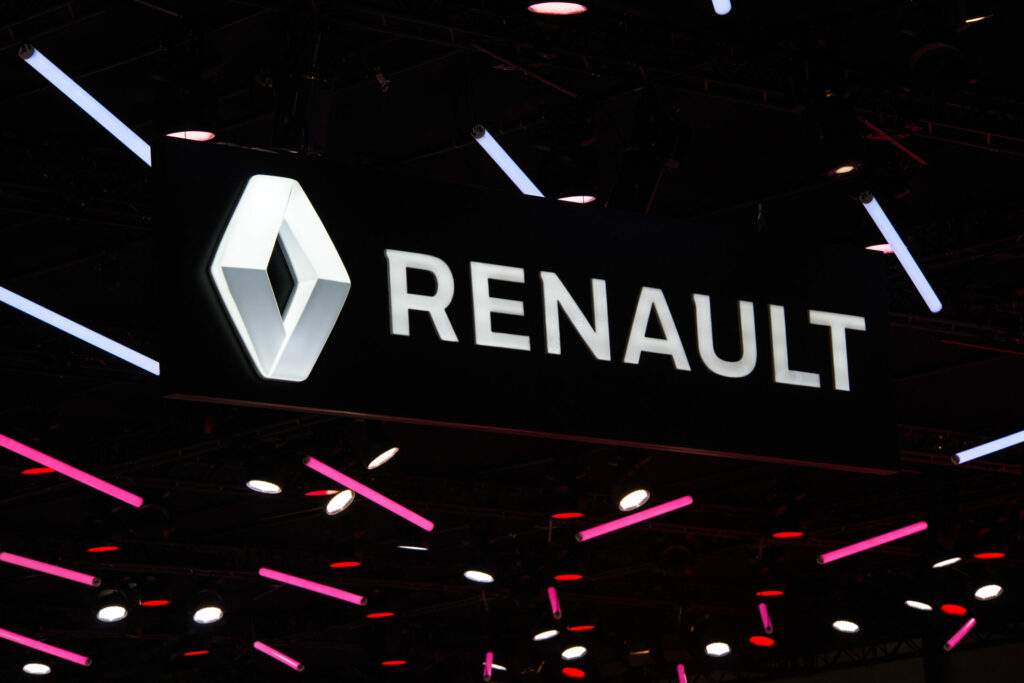 Renault logo in yellow and black, French car manufacturer