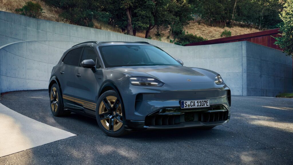 Porsche Macan Electric gris. Crédit : Porsche